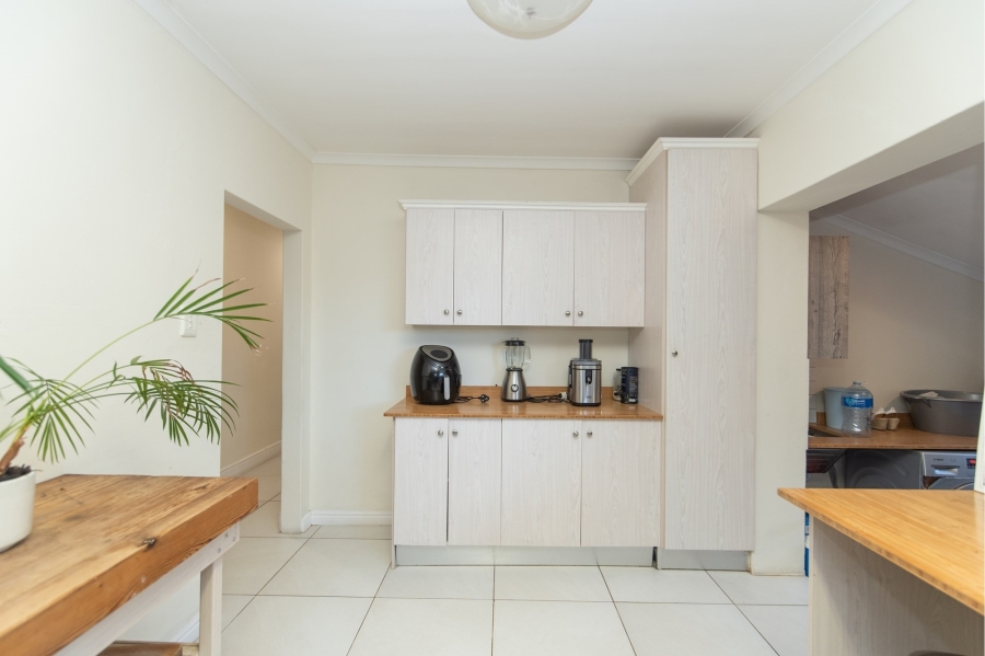 5 Bedroom Property for Sale in Lovemore Heights Estate Eastern Cape